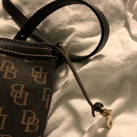 D & B Crossbody Purse - Picture 3 of 5